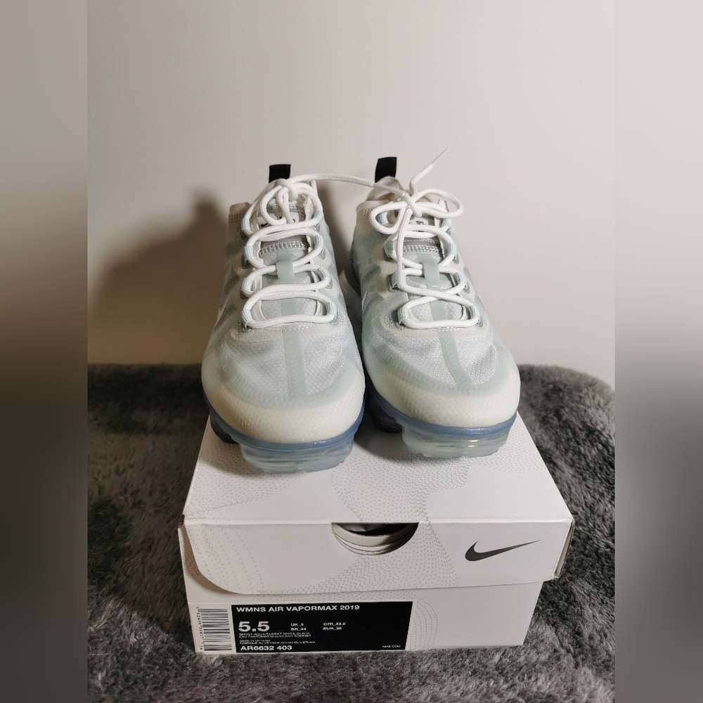 Nike Air VaporMax 2019 in White and Gray
